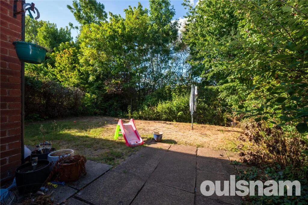 3 bedroom semi-detached house for rent