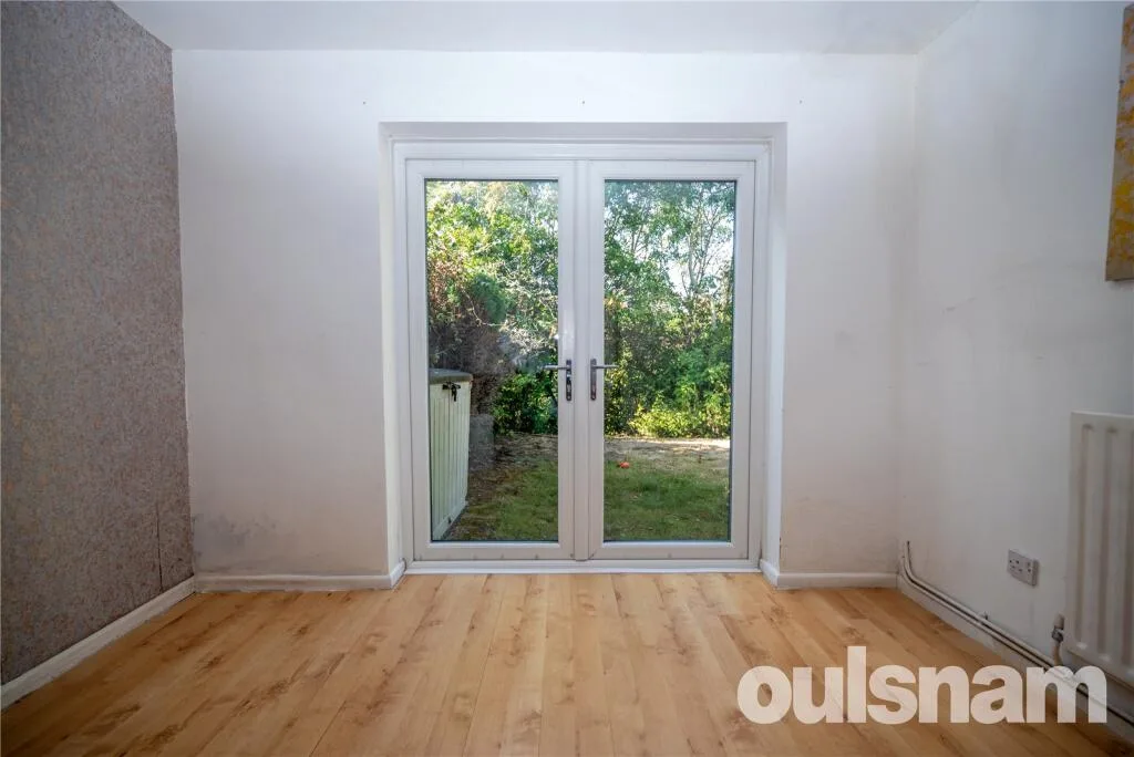 3 bedroom semi-detached house for rent