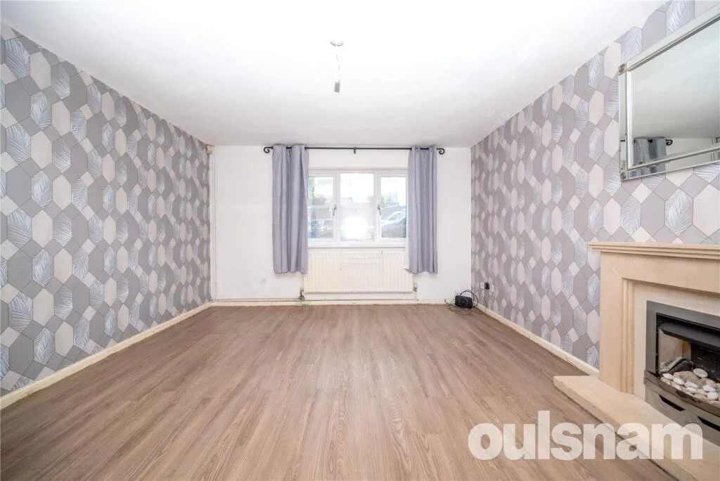 3 bedroom semi-detached house for rent