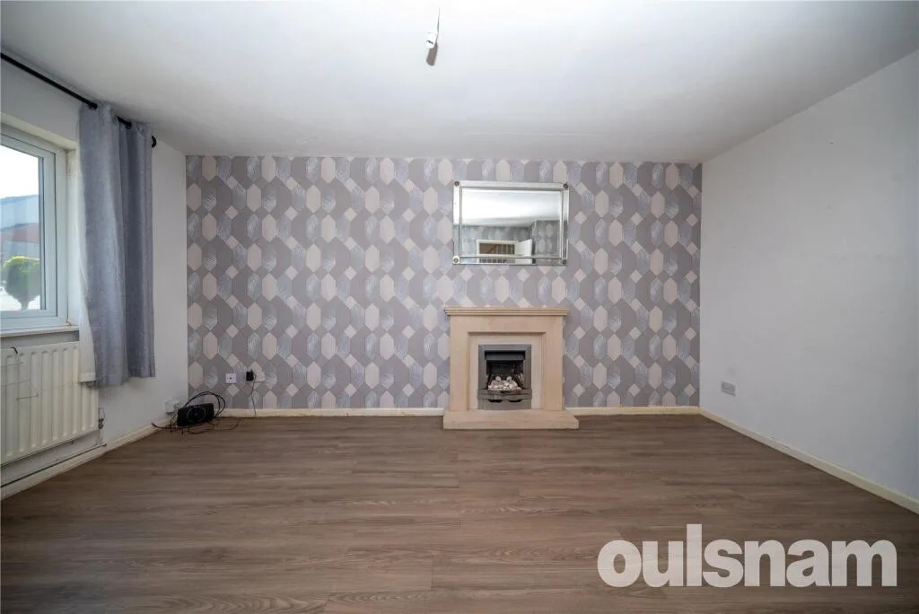 3 bedroom semi-detached house for rent