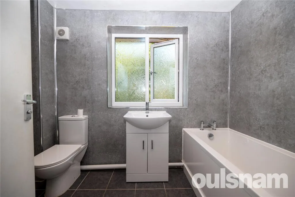 3 bedroom semi-detached house for rent