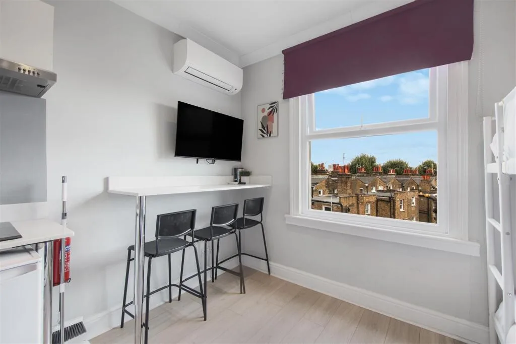 Studio flat for rent