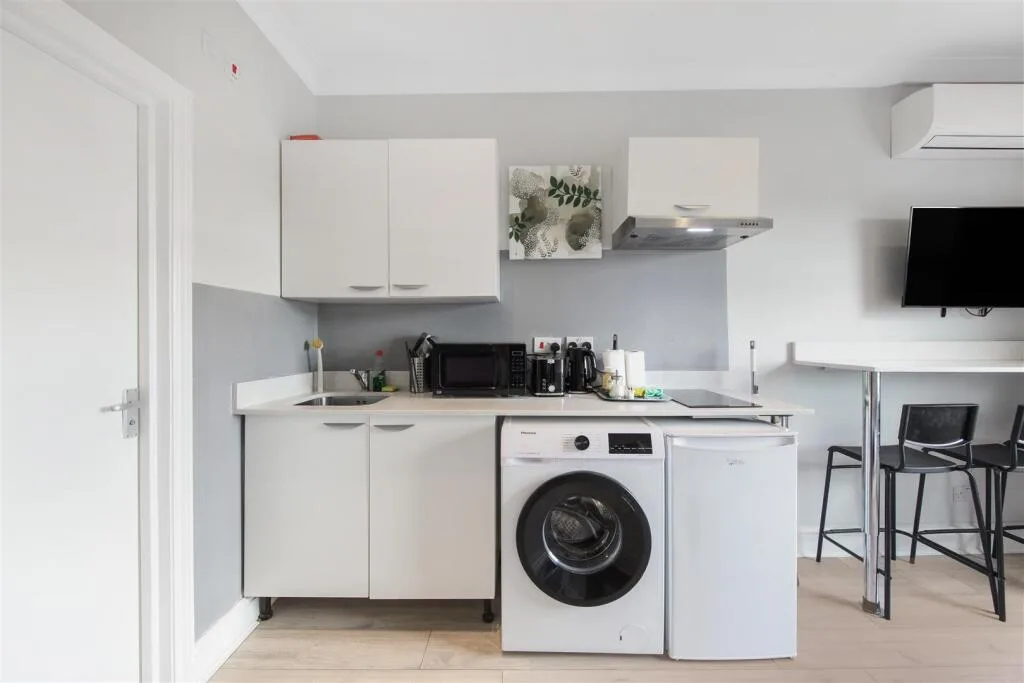 Studio flat for rent