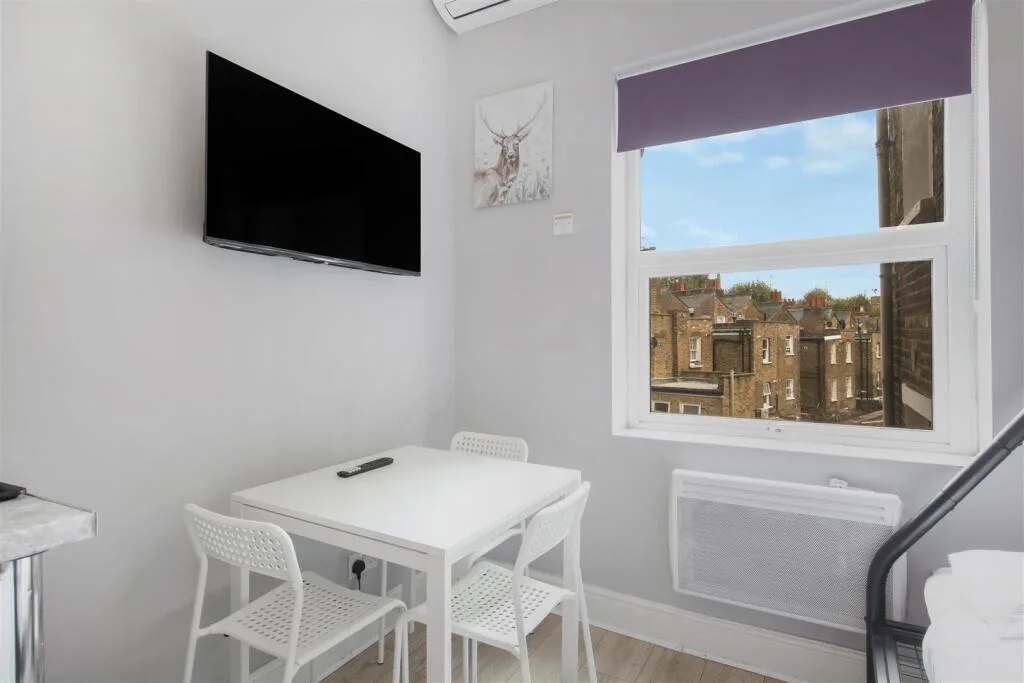 Studio flat for rent