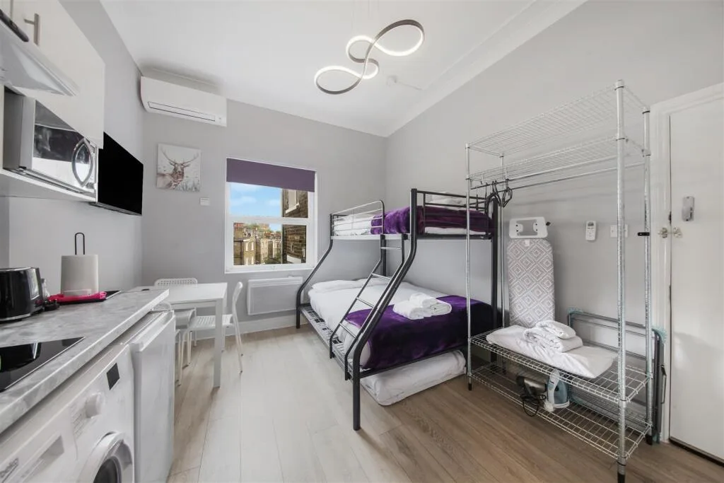 Studio flat for rent