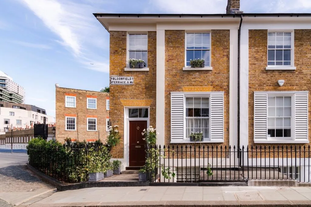 2 bedroom end of terrace house for rent