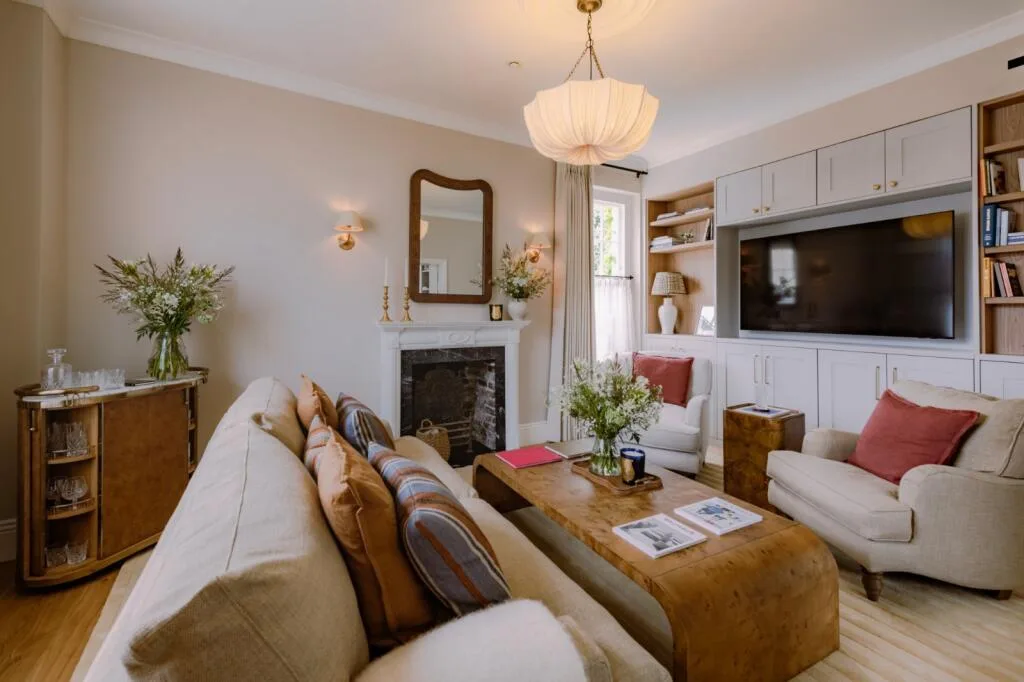 2 bedroom end of terrace house for rent