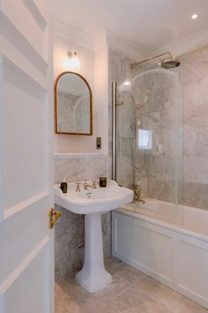 2 bedroom end of terrace house for rent