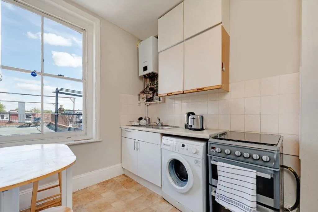 4 bedroom flat for rent