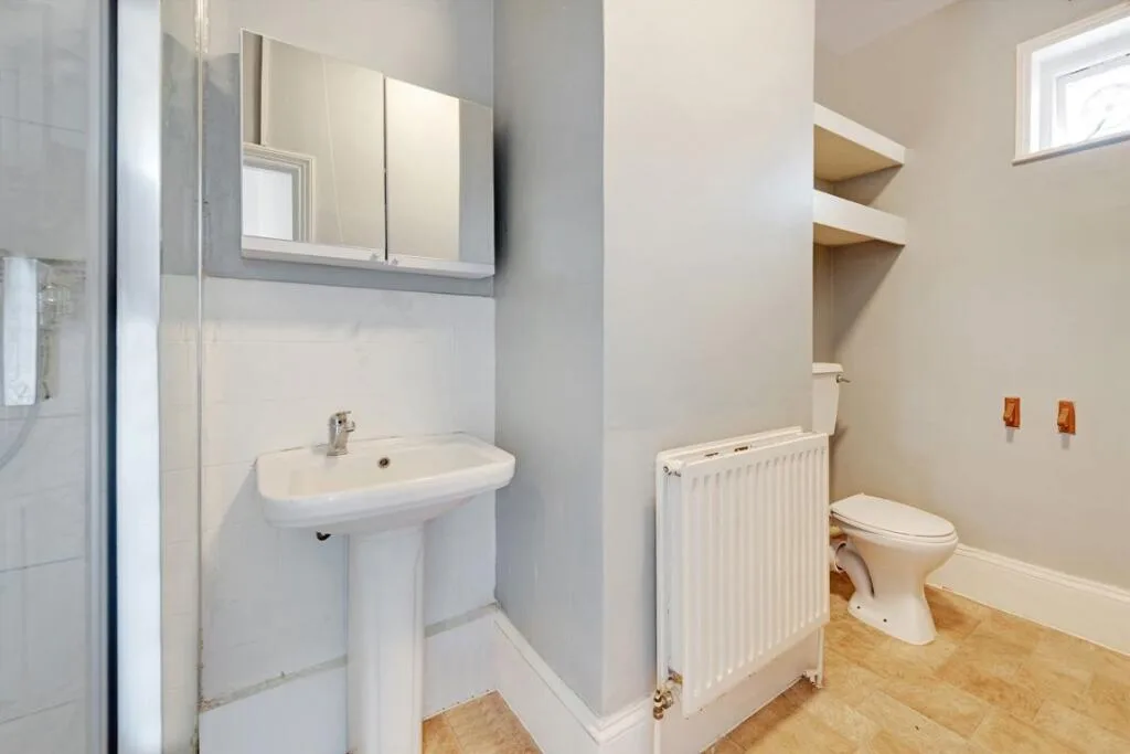 4 bedroom flat for rent