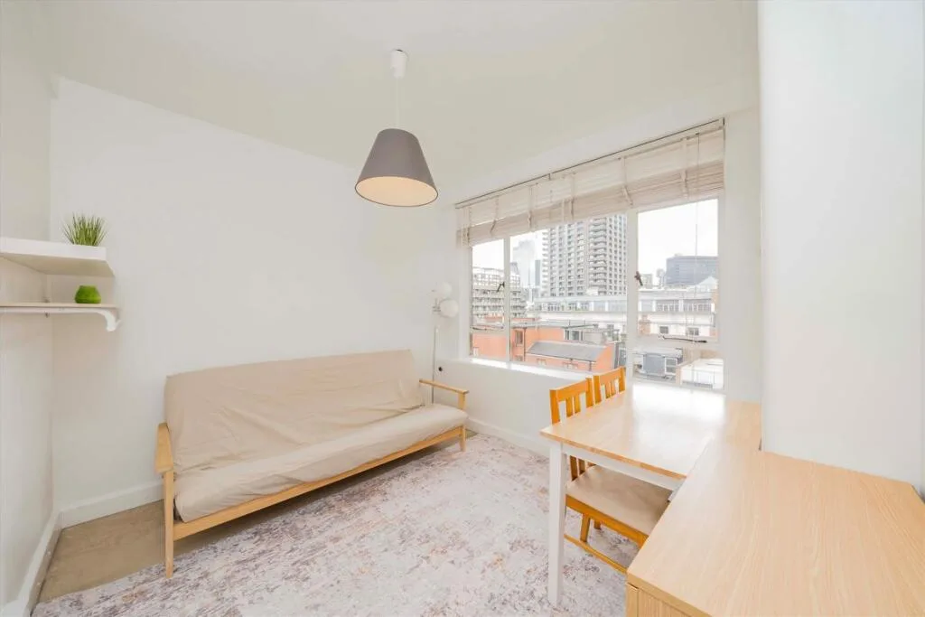 Studio flat for rent