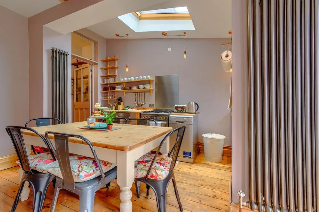 3 bedroom semi-detached house for rent