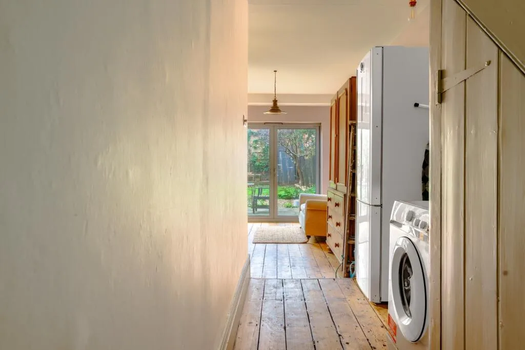 3 bedroom semi-detached house for rent