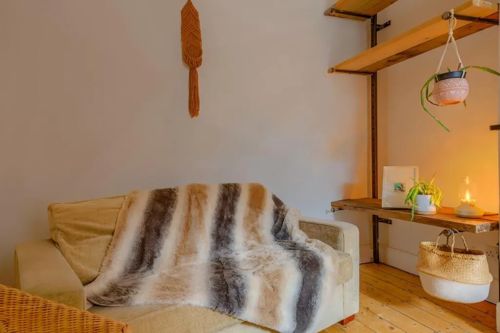 3 bedroom semi-detached house for rent