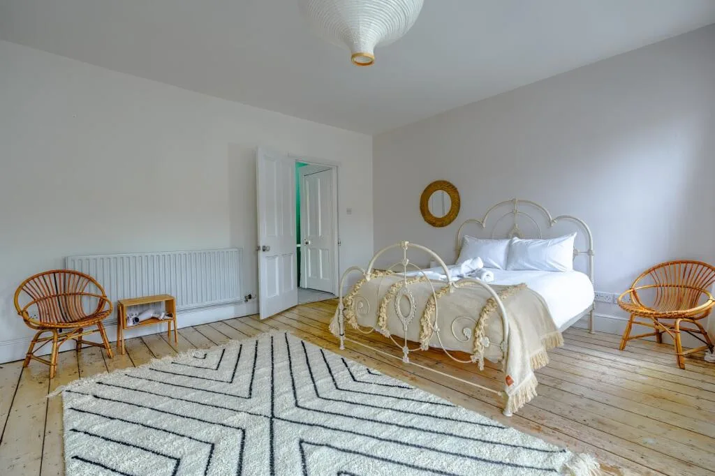 3 bedroom semi-detached house for rent