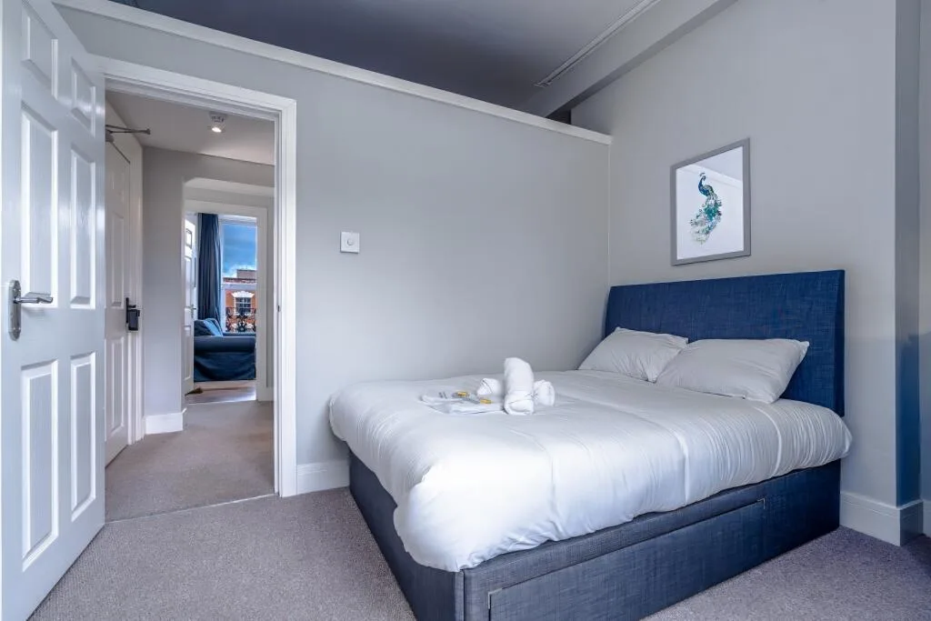 2 bedroom serviced apartment for rent