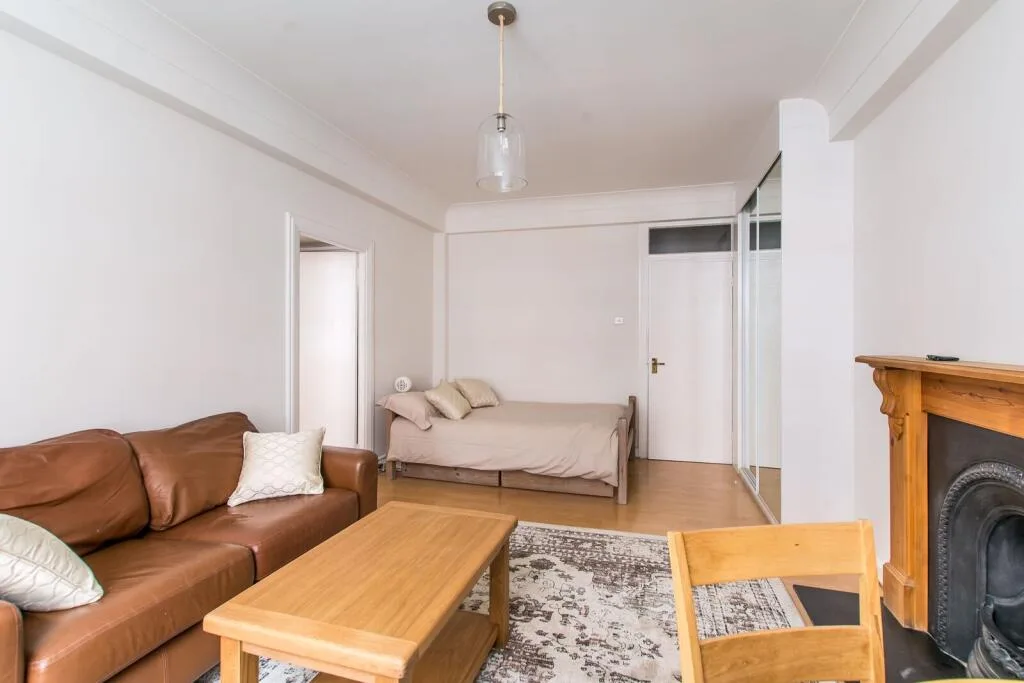 Studio flat for rent