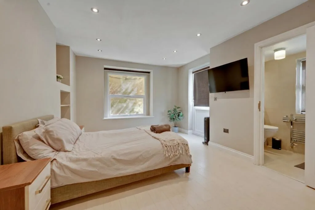 3 bedroom flat for rent