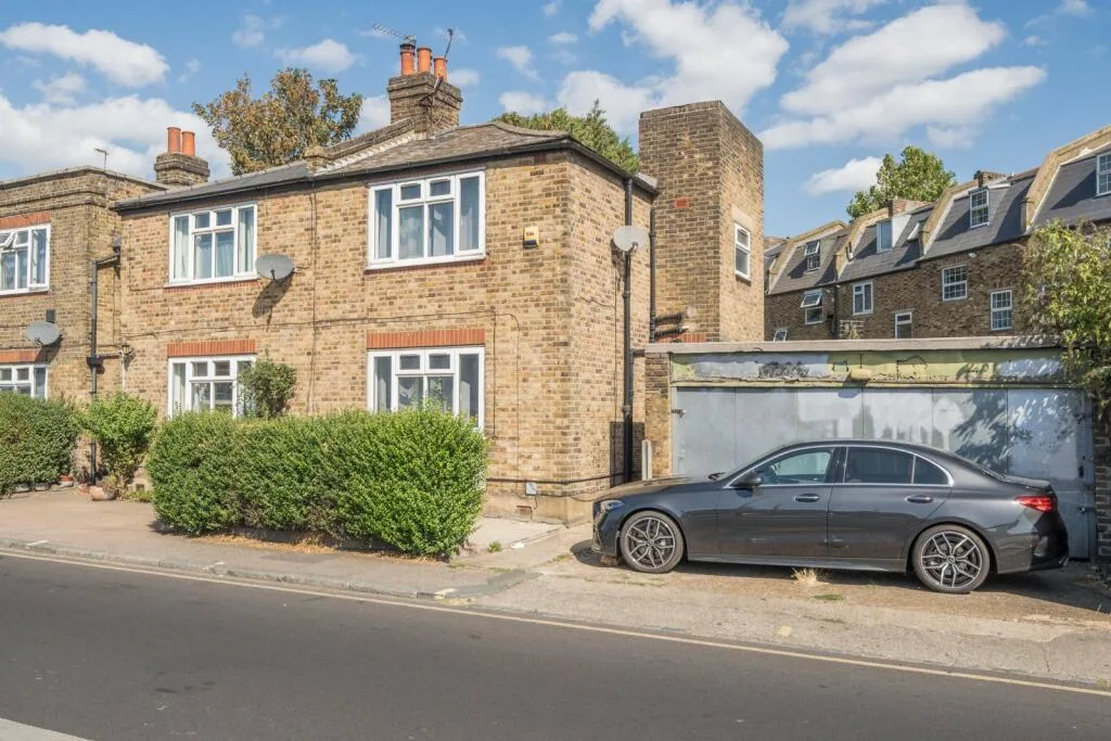 2 bedroom house for rent