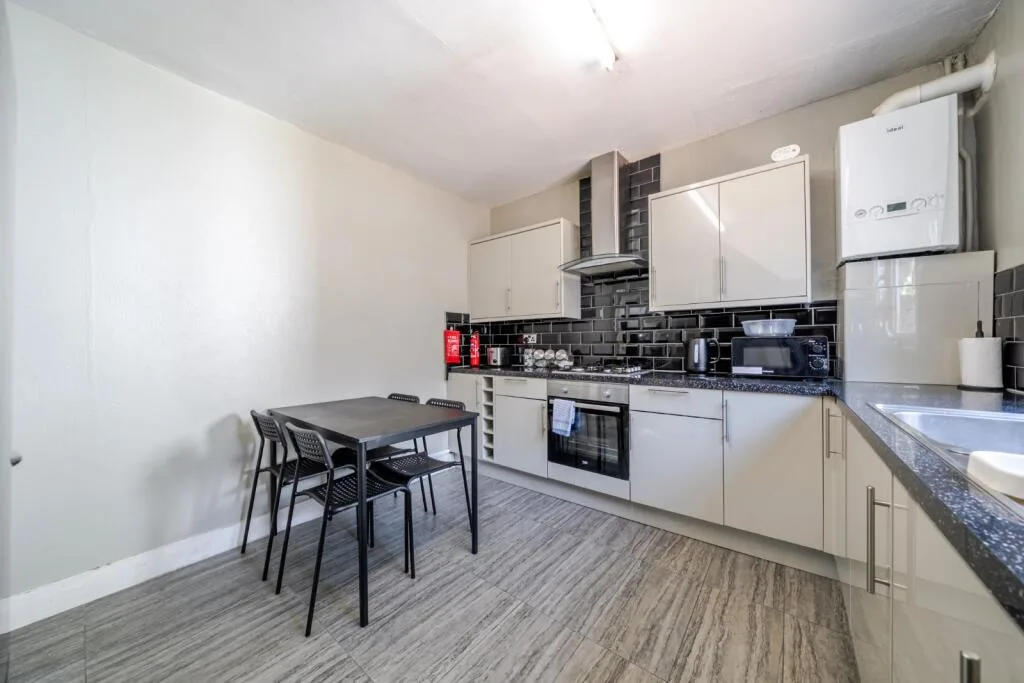 2 bedroom house for rent