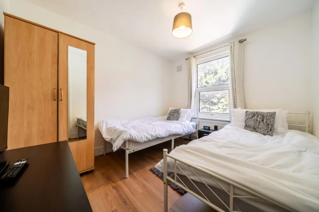 2 bedroom house for rent