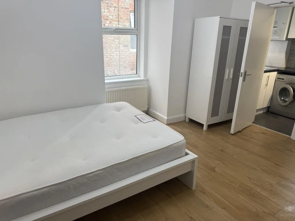 Studio flat for rent