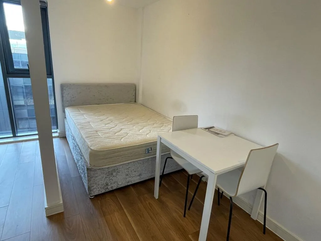 Studio flat for rent