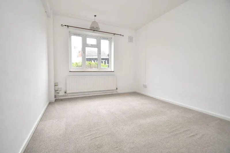 2 bedroom ground floor flat for rent
