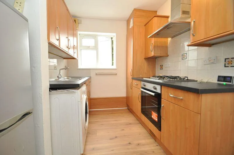 2 bedroom ground floor flat for rent