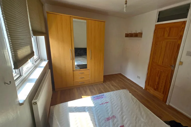 2 bedroom semi-detached house for rent