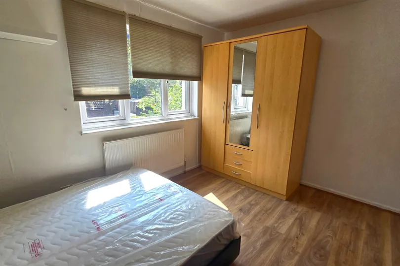 2 bedroom semi-detached house for rent