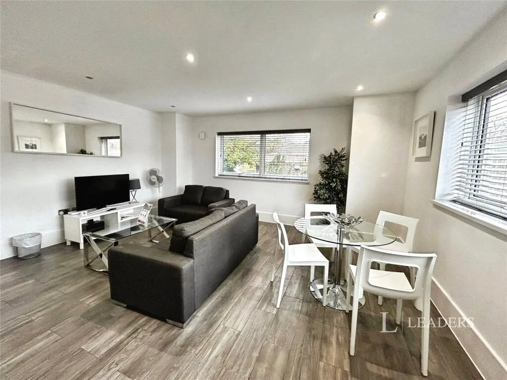 2 bedroom house for rent