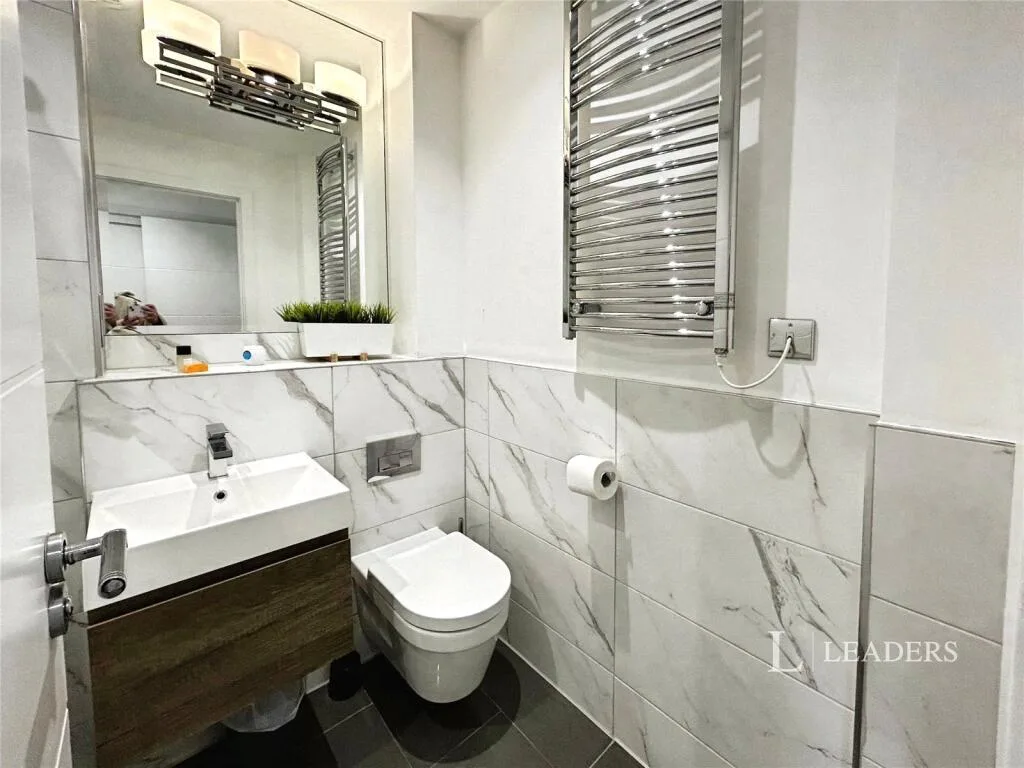2 bedroom house for rent