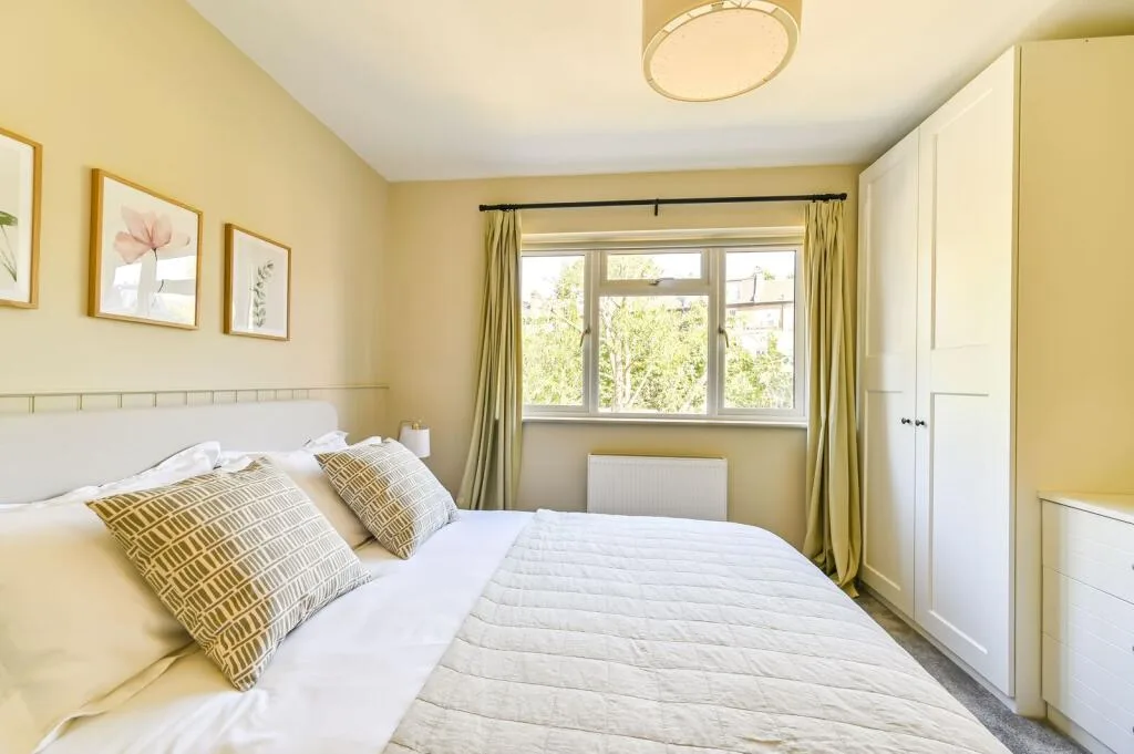 3 bedroom semi-detached house for rent