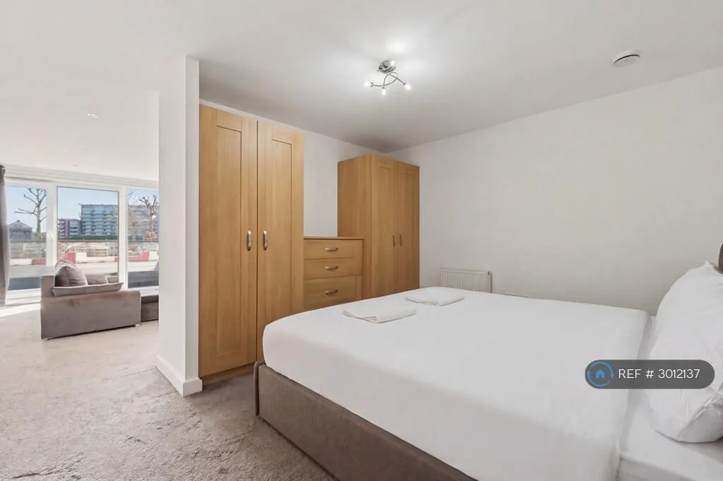 Studio flat for rent