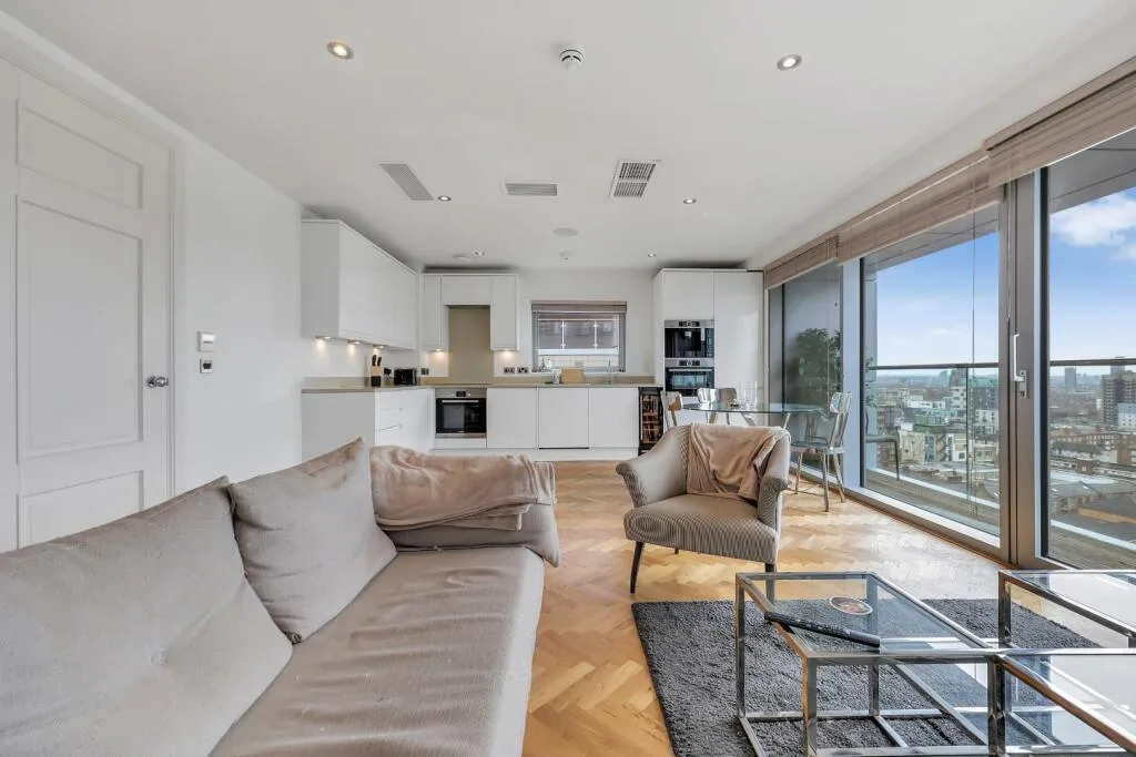2 bedroom penthouse for rent