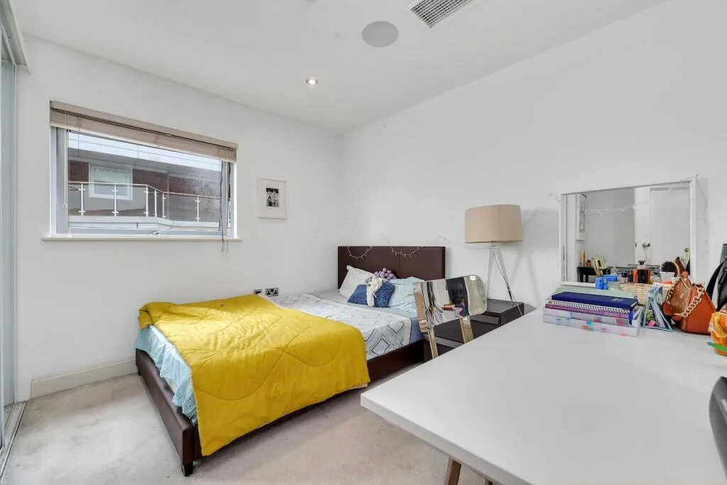 2 bedroom penthouse for rent