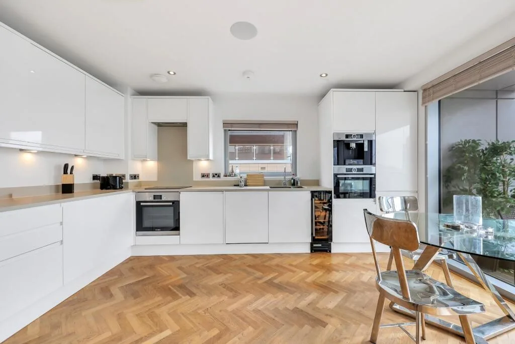 2 bedroom penthouse for rent