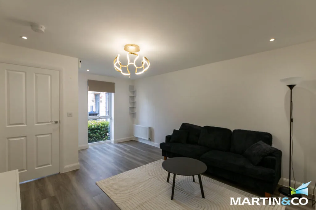 3 bedroom end of terrace house for rent