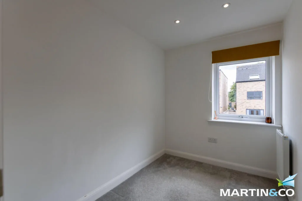 3 bedroom end of terrace house for rent