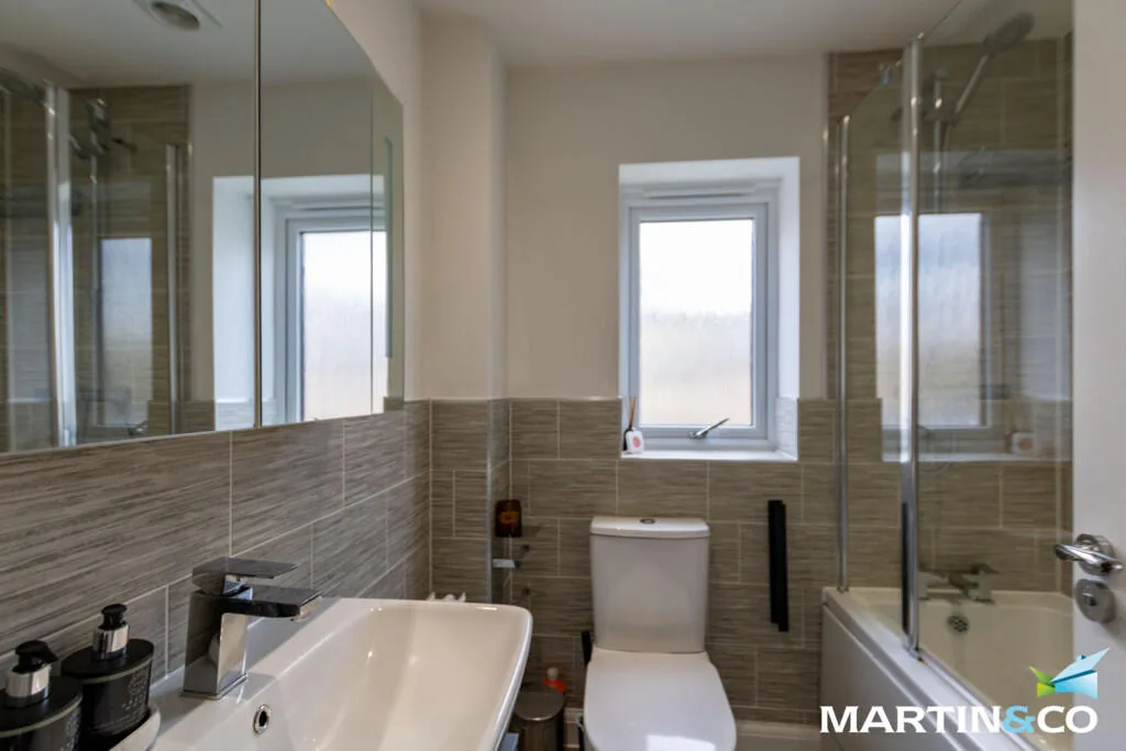 3 bedroom end of terrace house for rent