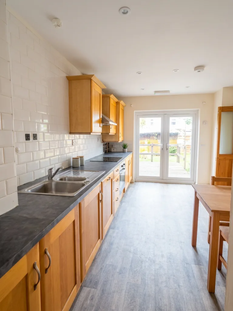 5 bedroom house for rent