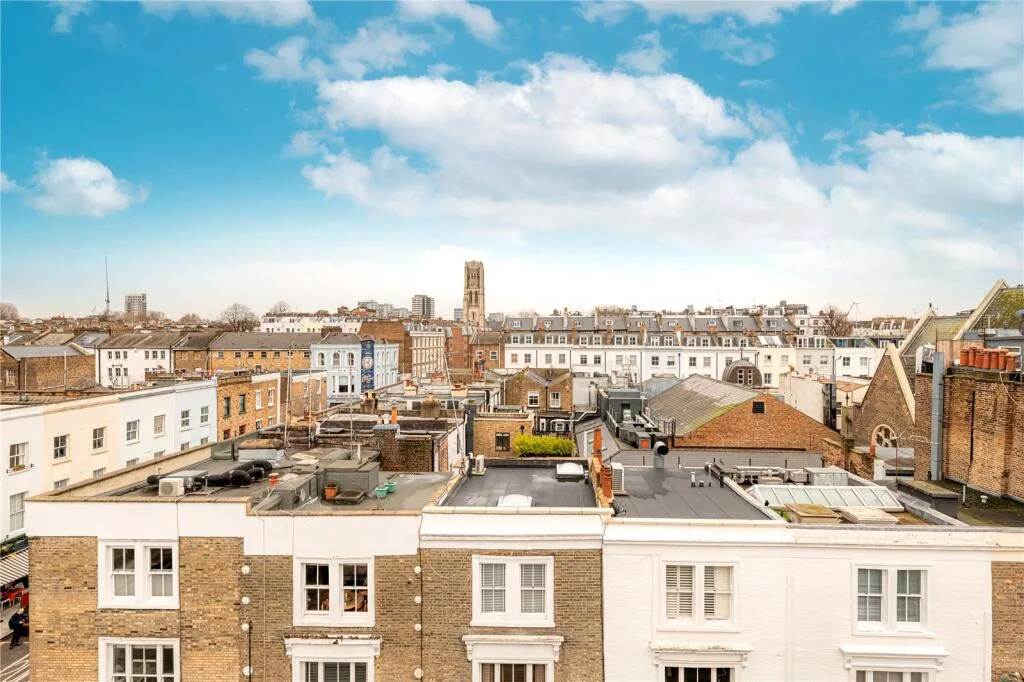 3 bedroom maisonette for rent