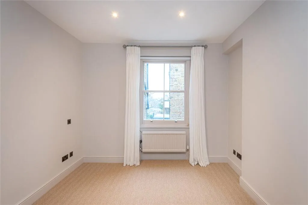 3 bedroom maisonette for rent
