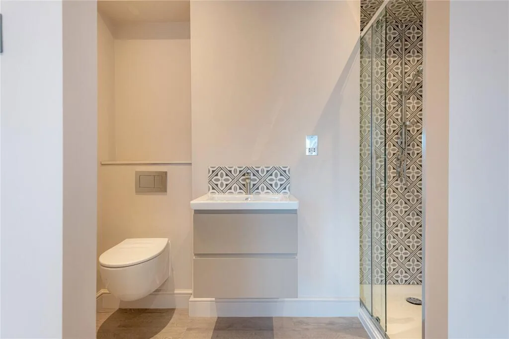 3 bedroom maisonette for rent