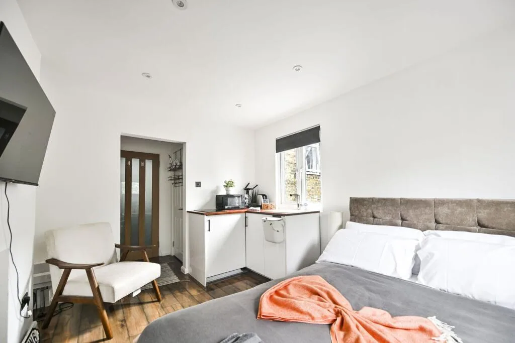Studio flat for rent