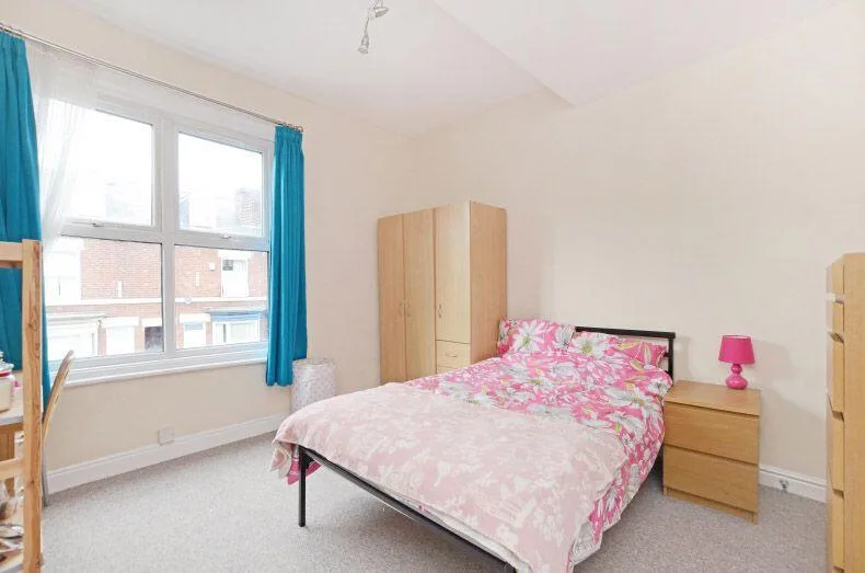 4 bedroom terraced house for rent