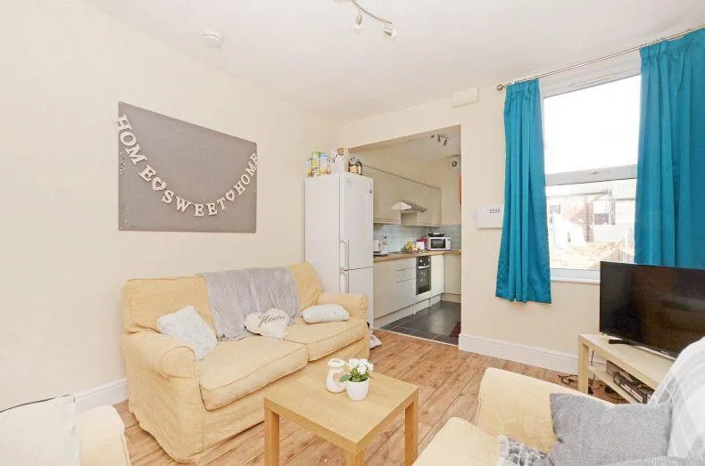 4 bedroom terraced house for rent