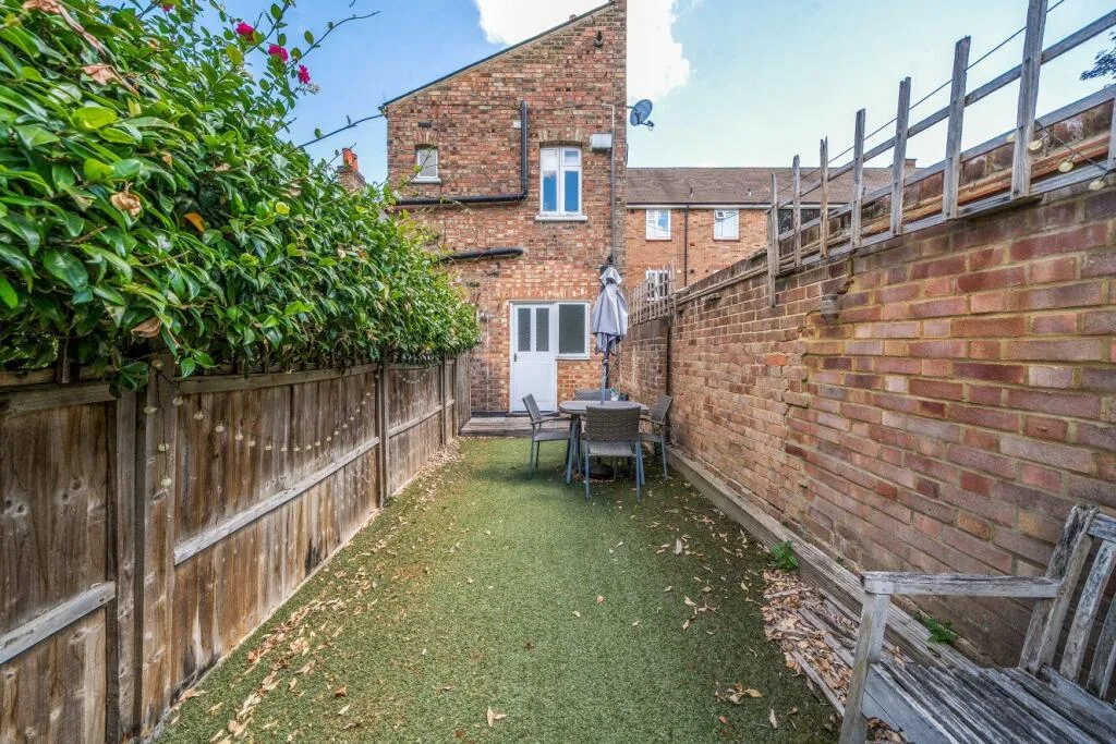 2 bedroom flat for rent