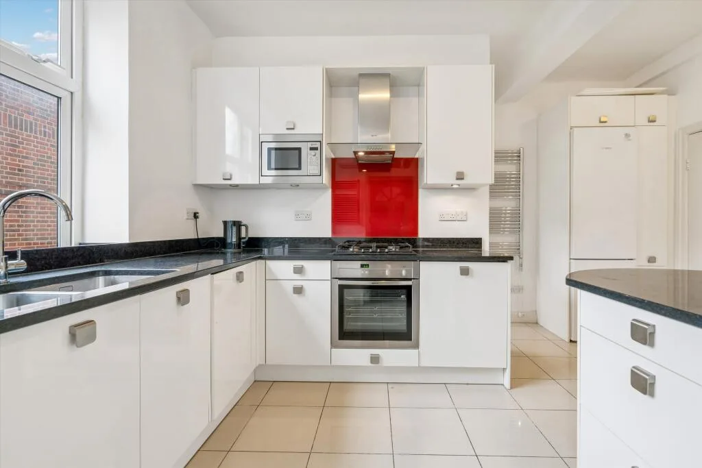 3 bedroom flat for rent